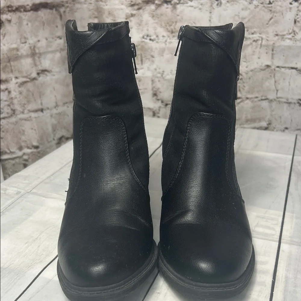 Women’s Black Ankle Boots Size 8.5M – Restless, Block Heel, Zipper